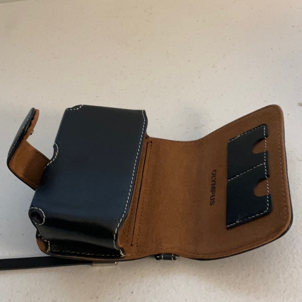 Olympus Camera Case - image 4
